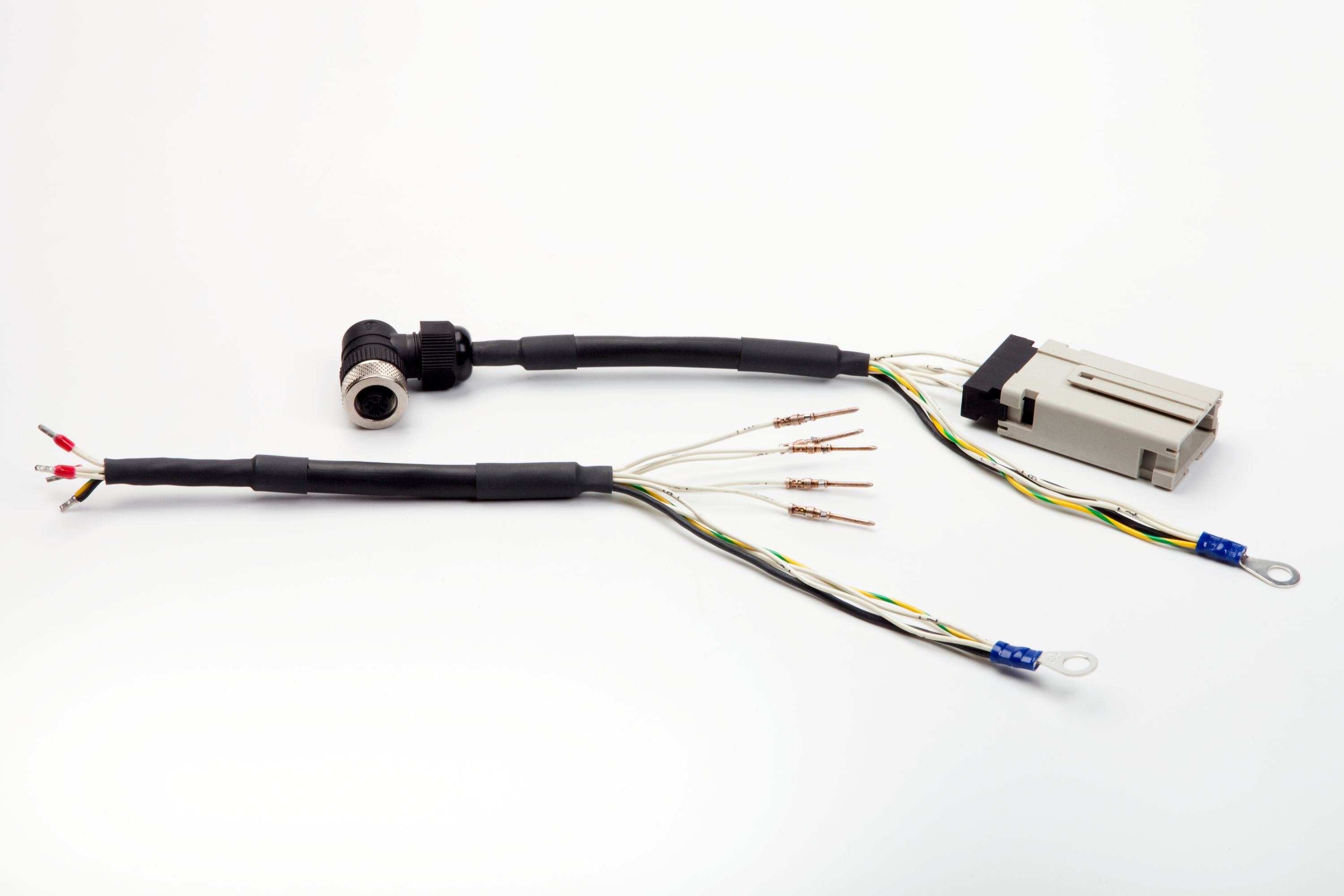 Crimped with heat shrink tube on cable with circular connector Crimped with heat shrink tube on cable with circular connector